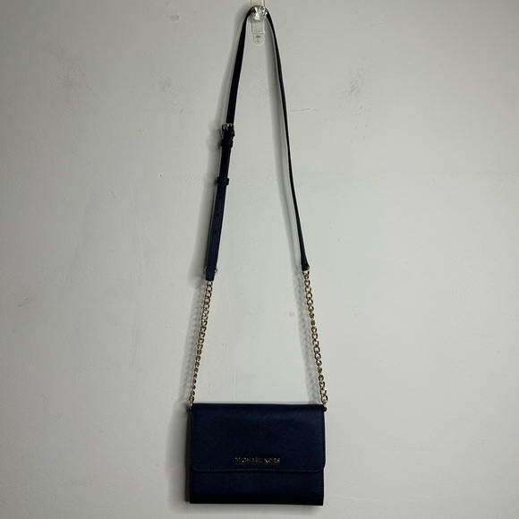 Michael Kors Jet Set Travel Crossbody Bag - Picture 3 of 13